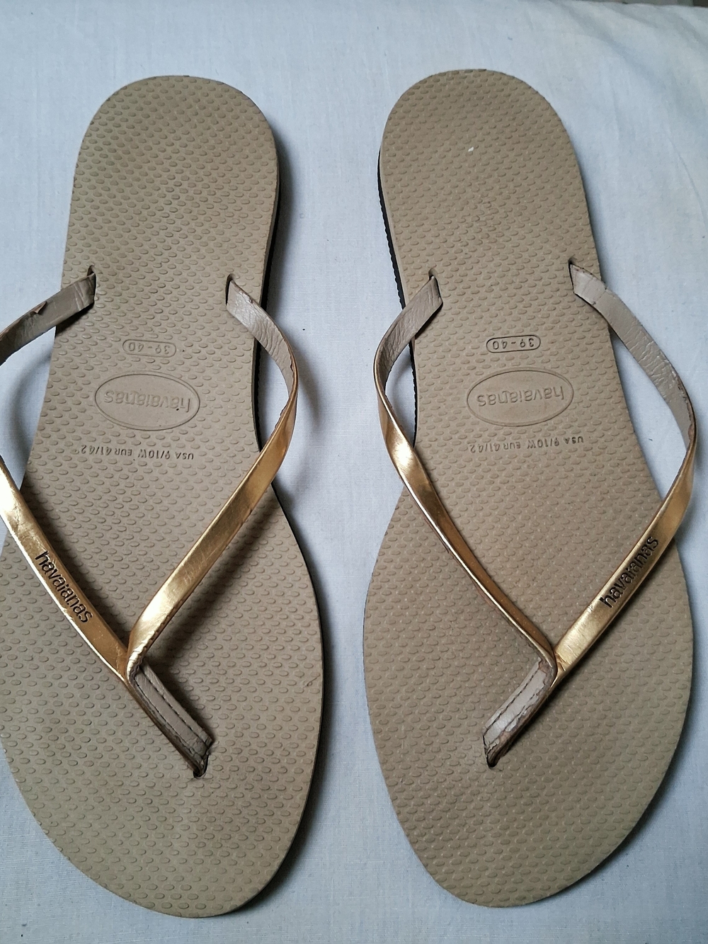 Havaianas Slim Sand Grey Gold Metallic Thong Flip Flop Sandals Womens 9/10W